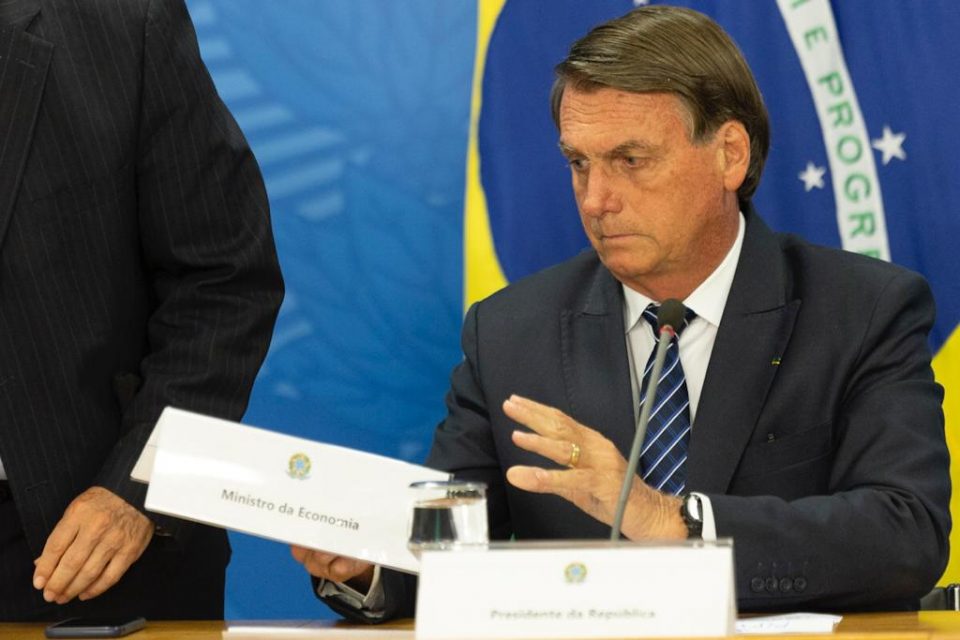 Presidente da República, Jair Bolsonaro durante coletiva sobre combustíveis no palacio planalto