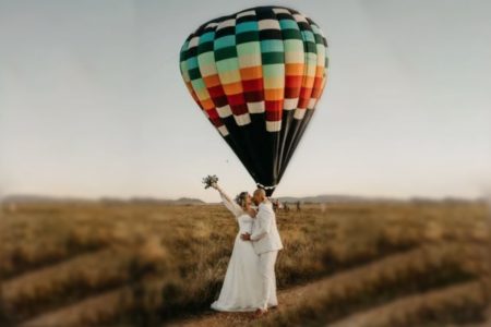 Noivos se casaram a bordo de um balão na Chapada dos Veadeiros