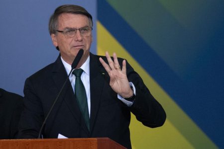 Presidente Jair Bolsonaro durante Solenidade alusiva à Política Nacional para Recuperação das Aprendizagens na Educação Básica e ao MECPlace no palacio planalto em brasília