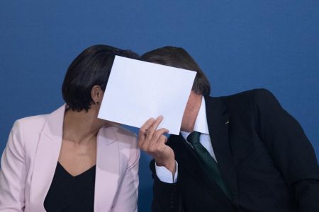 Presidente Jair Bolsonaro e a primeira dama Michelle Bolsonaro durante Solenidade alusiva à Política Nacional para Recuperação das Aprendizagens na Educação Básica e ao MECPlace no palacio planalto em brasíliailia durante agenda do presidente bolsonaro