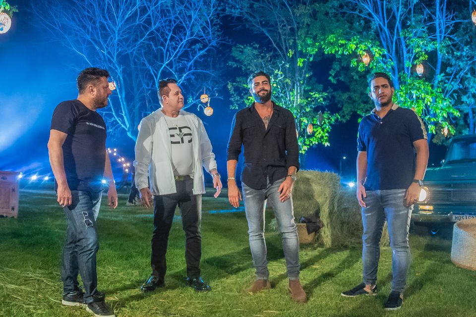 Bruno e Marrone com Henrique e Juliano