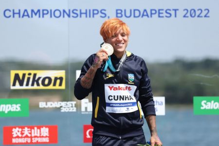 Ana Marcela Cunha pentacampeã
