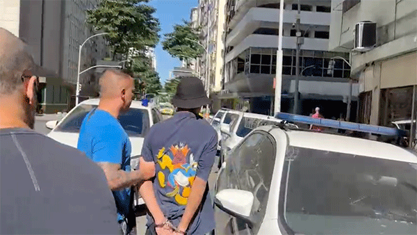 Acusado "Boa noite, Cinderela" RJ