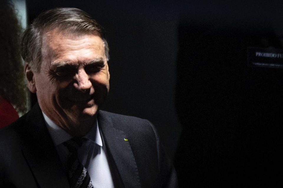 Presidente Bolsonaro chega no plenário do Senado para sessão solene do Congresso 2