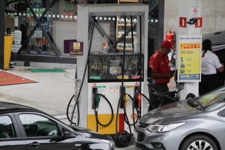 O governador Rodrigo Garcia anunciou na manhã desta segunda-feira (18/7) a redução da alíquota do ICMS do etanol de 13.3% para 9.57%