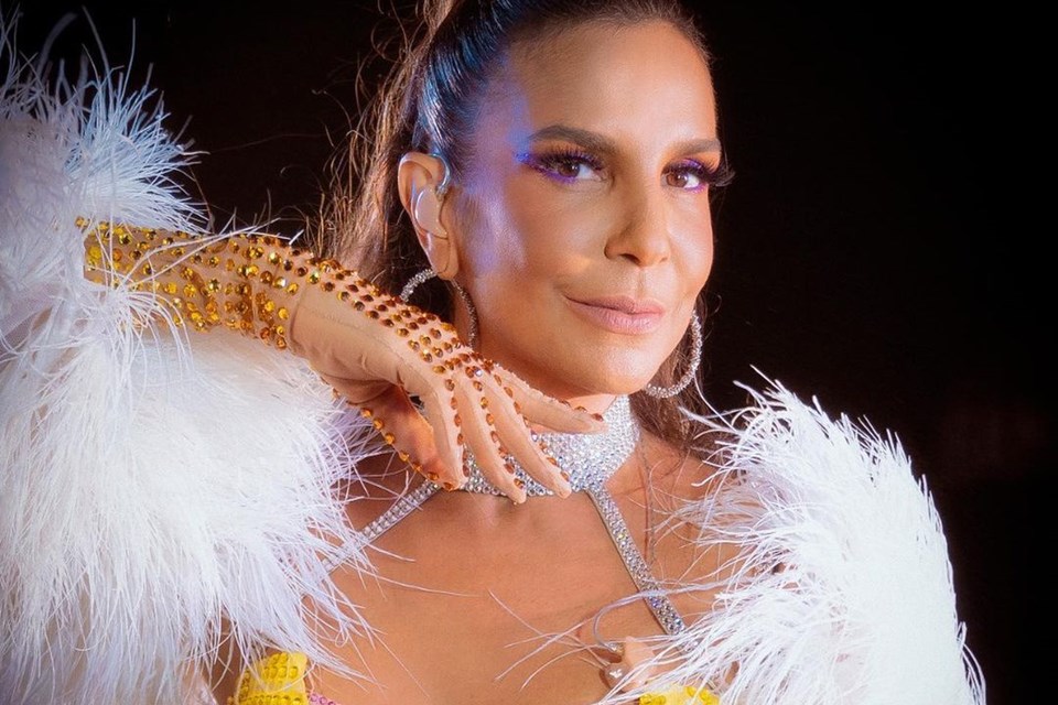 Foto colorida de Ivete Sangalo