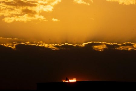 Por do sol durante o clima seco e umidade baixa em brasília DF 7