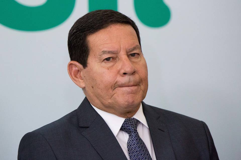 general mourão faz careta