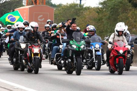 Jair Bolsonaro motociata São José dos Campos SP