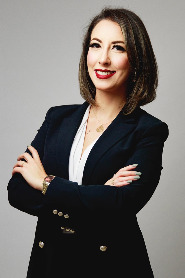 Aline Caniçais