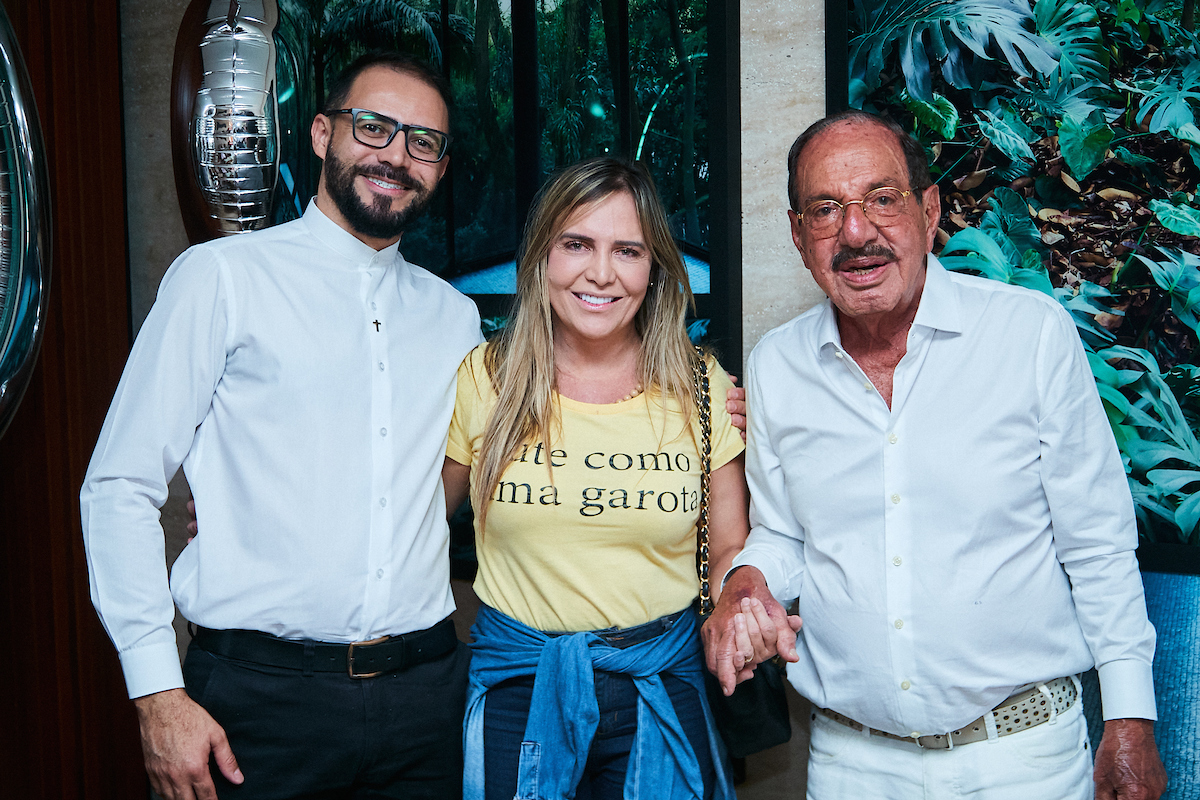Padre Ronan, a Vice-Governadora Celina Leão e Gilberto Salomão