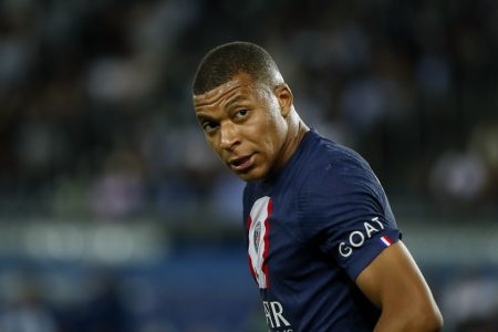 Foto colorida de Mbappé