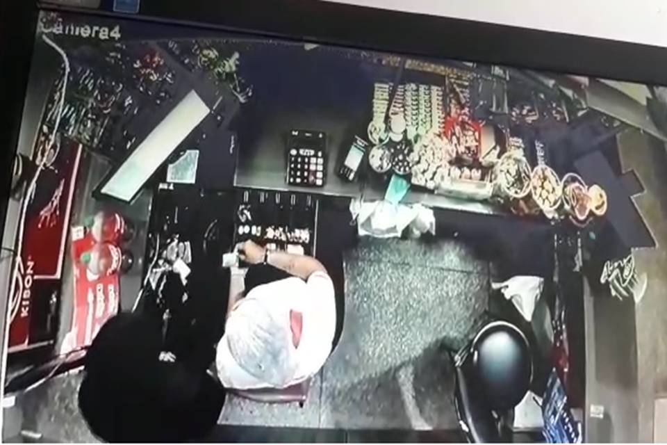 Assaltante em comércio do DF