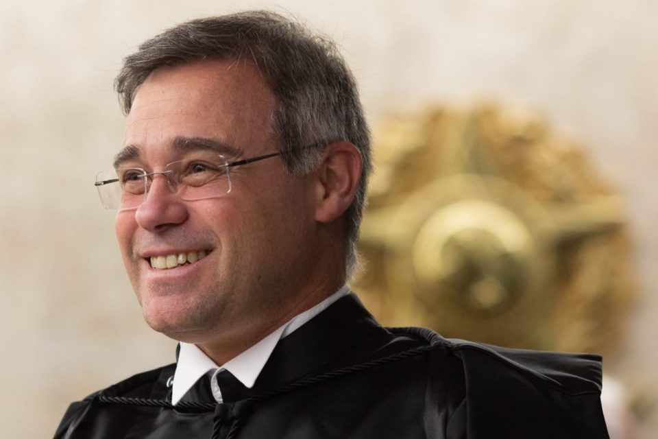 André Mendonça durante cerimônia de posse da ministra Rosa Weber para a Presidência do STF e Luís Roberto Barroso, assume a vice-presidência do supremo 12