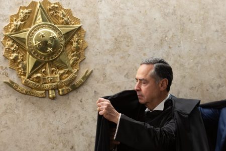 Luís Roberto Barroso durante posse para a vice-presidência do STF