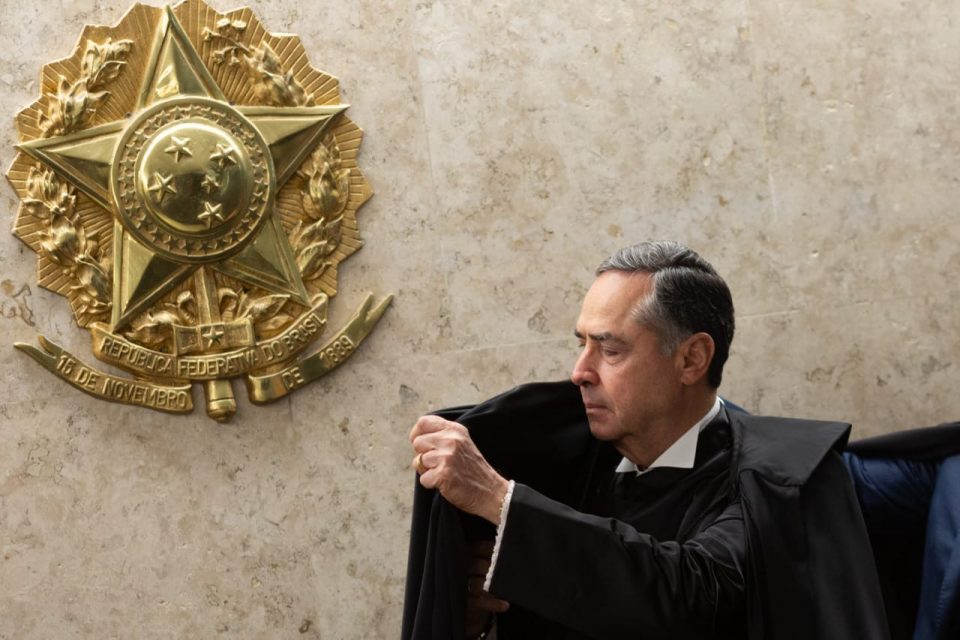 Luís Roberto Barroso durante posse para a vice-presidência do STF