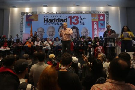 Márcio França em plenária sindical e de movimentos Sociais com Fernando Haddad (PT), em setembro
