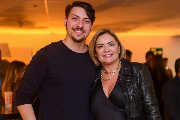 Renan Bolsonaro e Cristina Bolsonaro