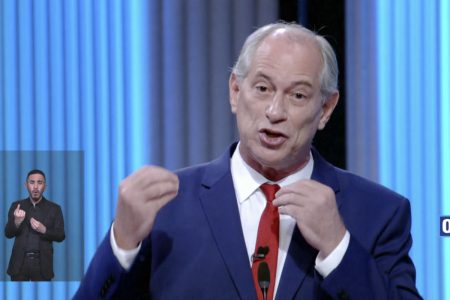 Ciro gomes durante o debate presidenciaveis eleicoes 2022 TV globo candidatos