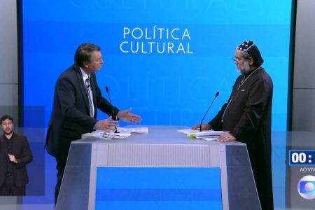 Padre Kelmon e Jair Bolsonaro durante debate nas eleições de 2022
