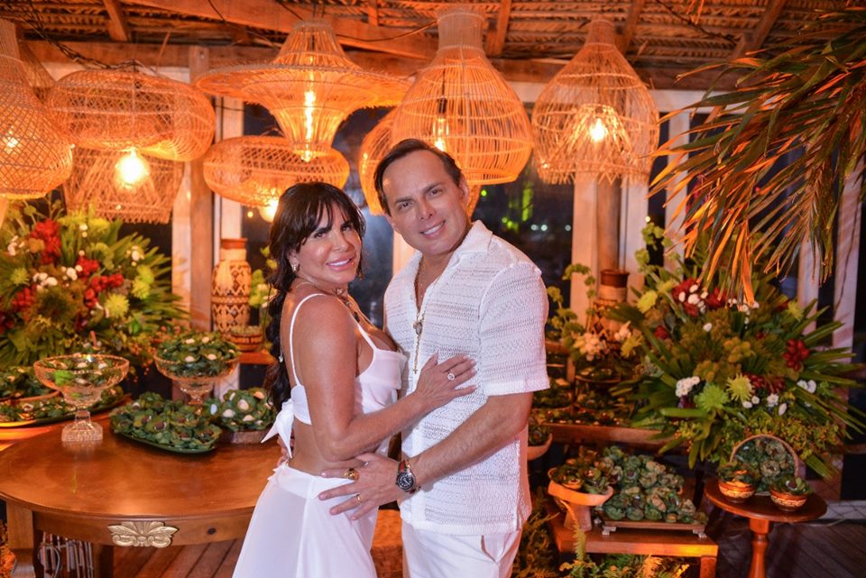 Foto colorida de Gretchen e Esdras de Souza