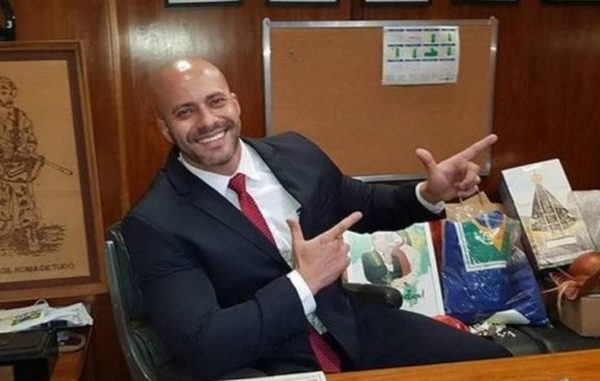 Imagem colorida mostra ex-deputado federal Daniel Silveira - Metrópoles