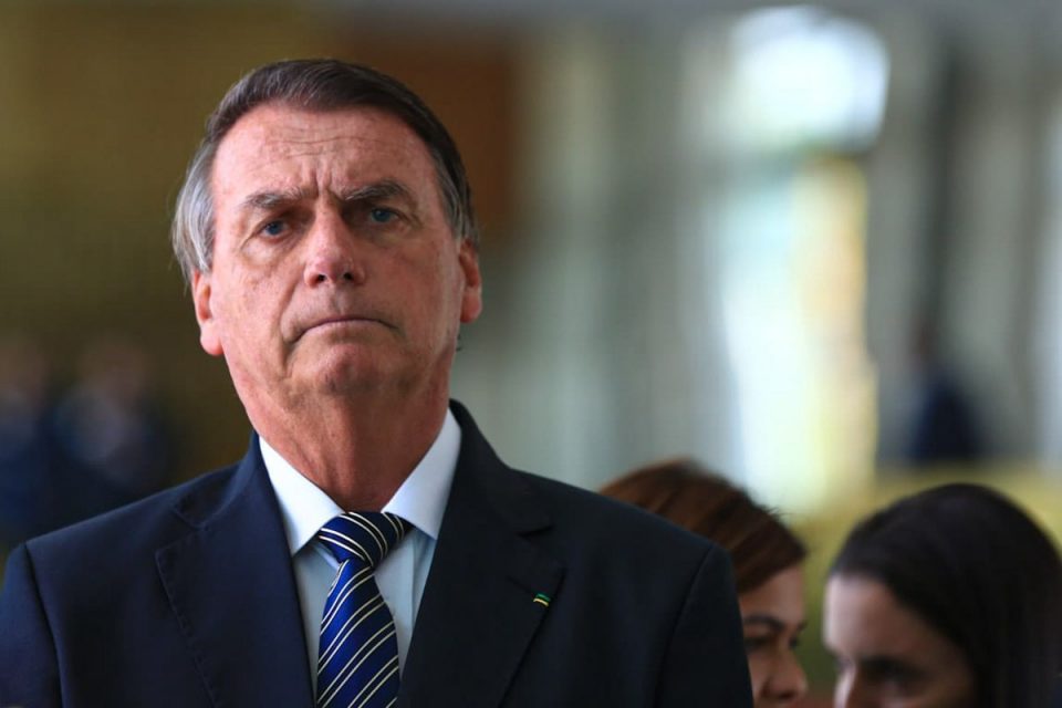 O presidente Bolsonaro em evento de apoio por parte de prefeitos à sua reeleição das eleições de 2022, no Planalto - Metrópoles