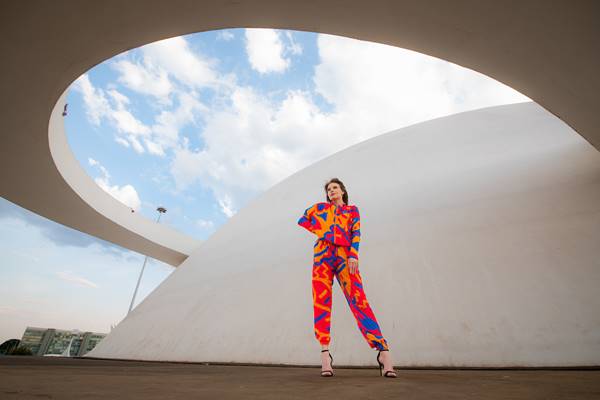 Modelo em editorial