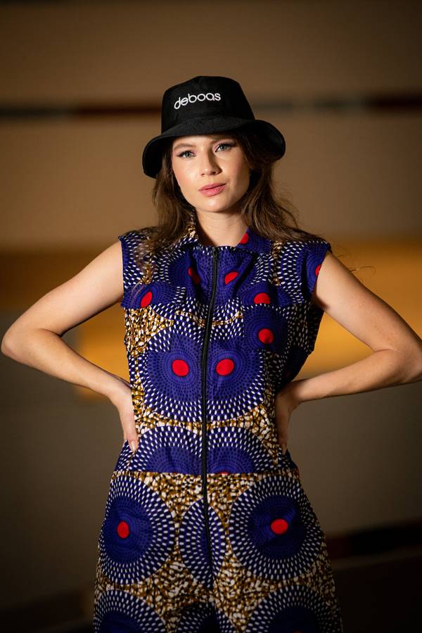 Modelo em editorial