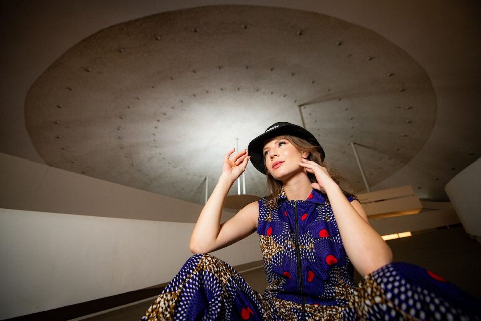 Modelo em editorial