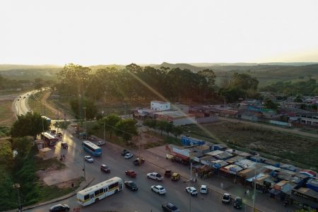 Foto colorida da cidade de Água Quente - Metrópoles