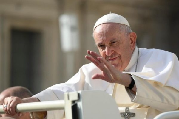 Papa Francisco durante audiência geral no Vaticano