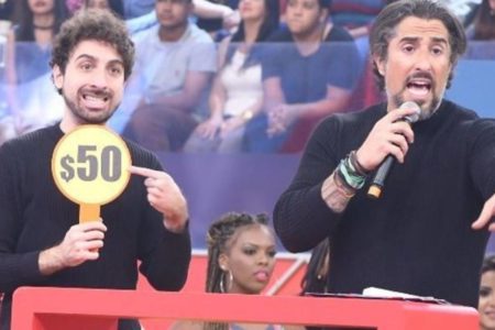 Mion e Mionzinho durante apresentação do programa Legendários na Record - Metrópoles