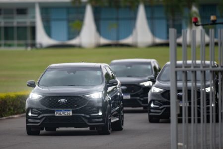 Comboio presidencial - Bolsonaro deixa Alvorada e vai ao Planalto 12 horas após derrota - Metrópoles