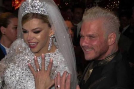 Foto colorida do casamento de Leonora Áquila com Chico Campadello - Metrópoles