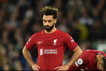 Imagem colorida de Mohamed Salah com camisa do Liverpool