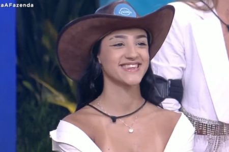 Imagem colorida de Bia Miranda, neta de Gretchen, em A Fazenda 14 - Metrópoles