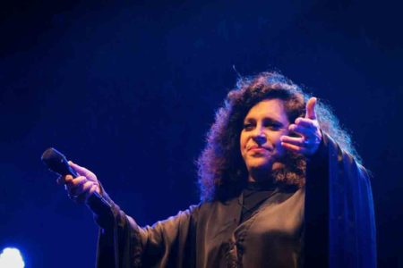 Foto de Gal Costa em show