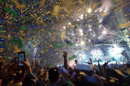 Público no show do The Killers