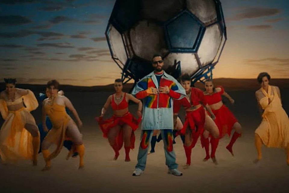 maluma com bailarinas ao redor- metrópoles