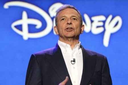 imagem colorida bob iger Disney