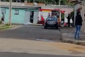 Carro da PMDF e dos bombeiros
