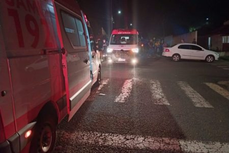 motorista atropela mãe e crianças