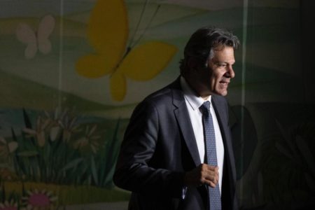 Imagem colorida mostra o ex-ministro Fernando Haddad (PT) - Metrópoles