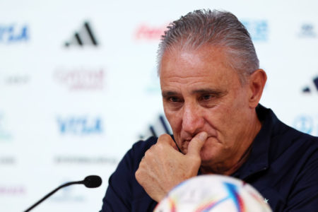 Tite durante coletiva de imprensa - Metrópoles