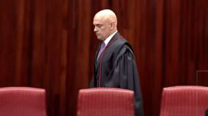 Alexandre de Moraes em diplomação de Lula