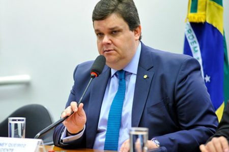 Deputado Wolney Queiroz