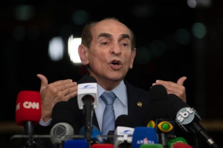 Senador Marcelo Castro, relator-geral do Orçamento, fala sobre a finalização do relatório do orçamento a partir da aprovação da pec da transição na câmara dos deputados - Metrópoles