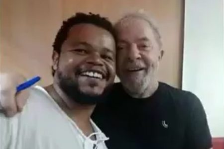 Preto Claudinho em foto com Lula