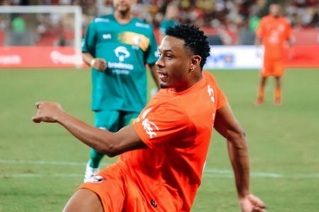Paula André durante Jogo das Estrelas - Metrópoles